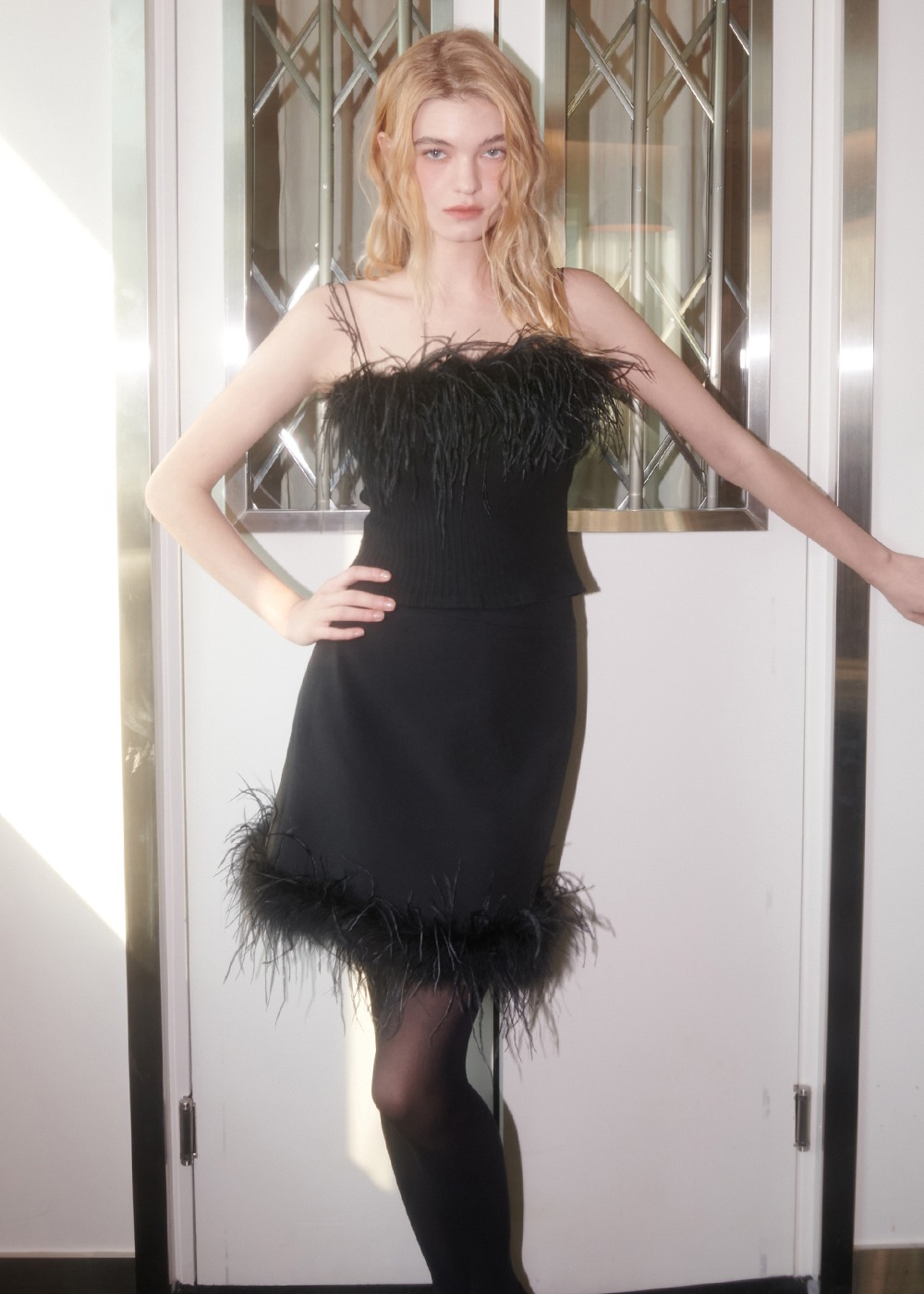런던 페더 미니 스커트 London Feather Mini Skirt [Black]