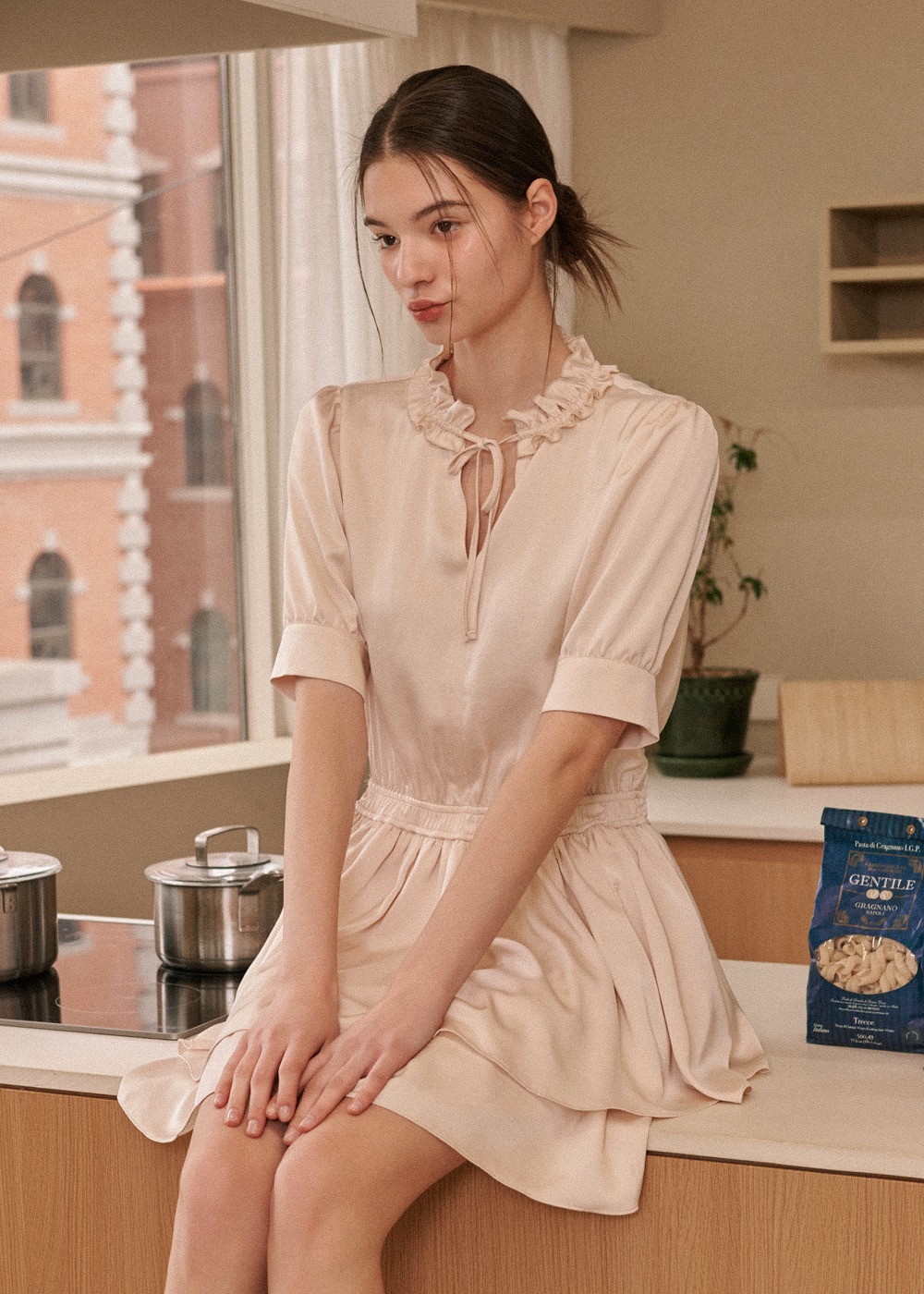 [프리오더 15%할인, 5/10일 배송] 클레어 미니 러플 드레스 Claire Mini Ruffle Dress - Ivory